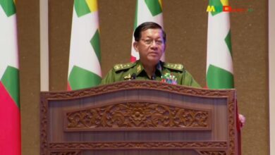 Min Aung Hlaing delivers a speech to a group of military generals in Naypyitaw on Wednesday (Myawaddy)