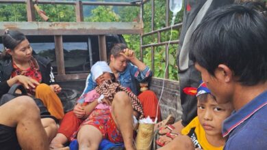 A group of civilians—some with severe injuries—flee junta airstrikes in Mawchi, Karenni State on August 17, 2025. At least 28 people were killed over the weekend when junta warplanes struck resistance-held territories across the country. (Photo: Supplied)