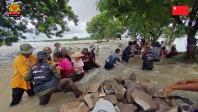 Local relief groups help evacuate villagers affected by flooding in Sagaing Region (Photo: NUG Ministry of Defence)