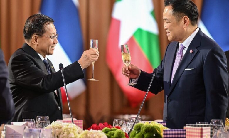 Myanmar junta leader Min Aung Hlaing, left, and Thai Prime Minister Anutin Charnvirakul make a toast during an official dinner at Government House in Bangkok on August 6 (Photo: Royal Thai Government / AFP)
