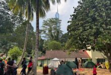 Rohingya refugees camp outside the UNHCR office in Kuala Lumpur before being arrested on July 27 (Photo: Rohingya Rights Response)