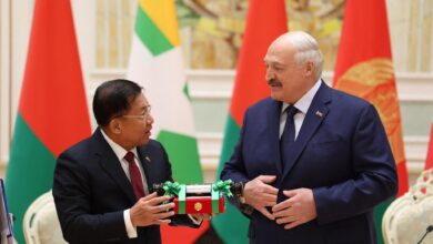 Belarusian President Alexander Lukashenko, right, receives an honorary medal from Myanmar junta leader Min Aung Hlaing in Naypyitaw on March 7, 2025 (Photo: AFP)”