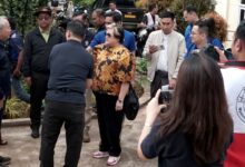 ASEAN special envoy Theresa Lazaro, centre, arrives in Taunggyi during a humanitarian monitoring mission on October 28 (Photo: AFP)