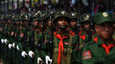 ၂၀၁၉ ခုနှစ် ဧပြီလက ပန်ဆန်းမြို့တွင်ပြုလုပ်သော အခမ်းအနားတစ်ခုတွင် တွေ့ရသော UWSA တပ်ဖွဲ့ ဝင်များ။ (ဓာတ်ပုံ-AFP)