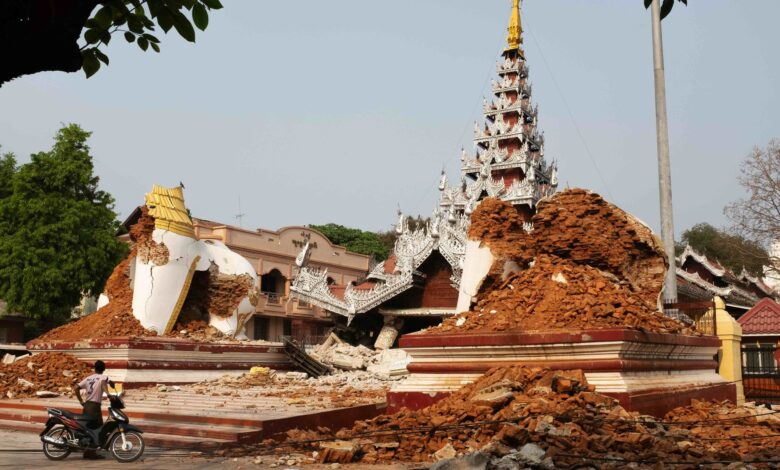 ၂၀၂၅ ခုနှစ်၊ မတ်လ ၂၈ ရက်နေ့ ငလျင်ကြောင့် မန္တလေးမြို့တွင် သေကြေပျက်စီးမှု များပြားခဲ့သည်။ (ဓာတ်ပုံ - EPA)