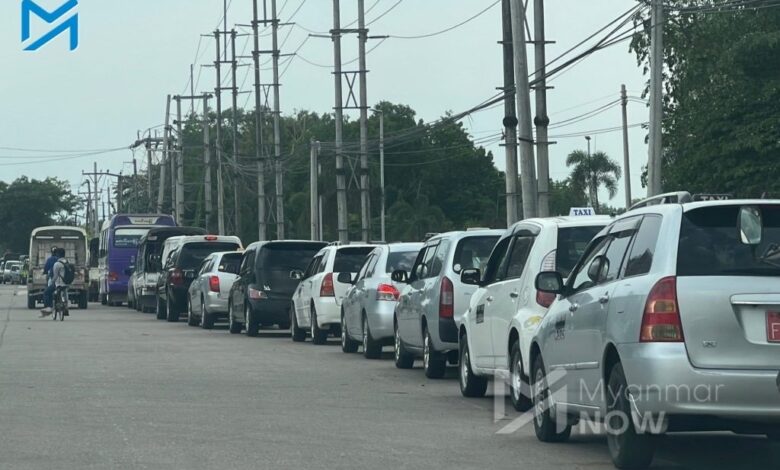 ၂၀၂၃ ဒီဇင်ဘာလက ရန်ကုန်တွင် တွေ့ရသော မော်တော်ယာဉ်များ။ (ဓာတ်ပုံ - Myanmar Now)