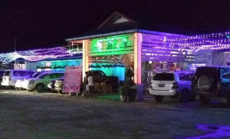 ဖားကန့်မြို့ မရှီကထောင်ရပ်ကွက်ရှိ Happy KTV ကို ၂၀၂၃ ခုနှစ်ကတွေ့ရစဉ် ဓါတ်ပုံ ပေးပို့