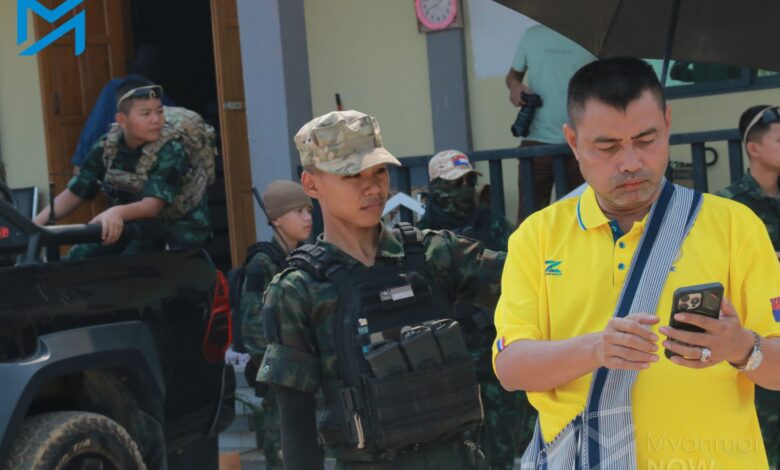 မြန်မာစစ်တပ် ဩဇာခံ ကရင်နယ်ခြားစောင့်တပ်ဖွဲ့ BGF တွင် အသက်မပြည့်သေးဟု ယူဆရသော စစ်သားငယ်တချို့ ရှိနေသည်ကို ၂၀၂၅ ဖေဖော်ဝါရီလက တွေ့ရစဉ်။ (ဓာတ်ပုံ - အောင်ခမ်း/ Myanmar Now )