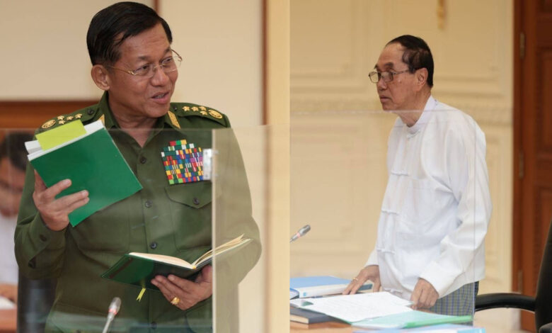 ဗိုလ်ချုပ်ကြီးဟောင်း မြင့်ဆွေကို ၂၀၂၄ ခုနှစ် ဇန်နဝါရီအတွင်း အာဏာသိမ်းခေါင်းဆောင်နှင့်အတူ တွေ့ရစဉ်။ (ဓာတ်ပုံ – စစ်ကောင်စီ)