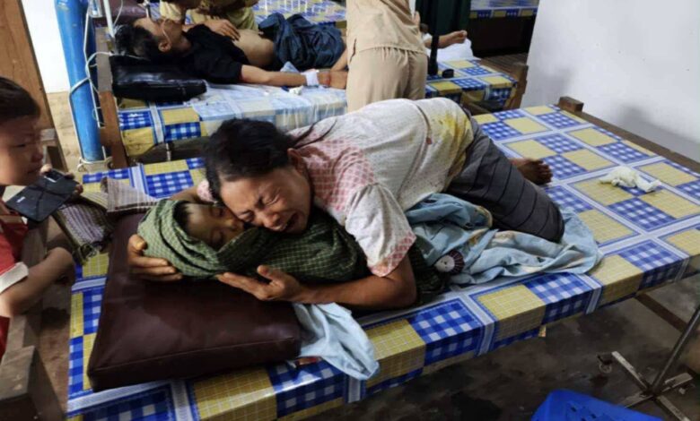 ဩဂုတ်လ ၄ ရက်နေ့က စစ်တပ်လက်နက်ကြီးကြောင့် သေဆုံးသွားသော မျောက်ဖြူရွာမှ အသက် သုံးနှစ်အရွယ်ကလေးငယ်။ (ဓာတ်ပုံ-CJ)