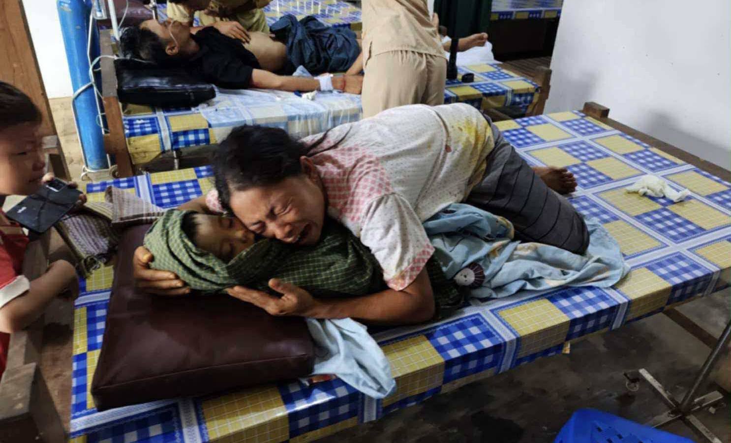 ဩဂုတ်လ ၄ ရက်နေ့က စစ်တပ်လက်နက်ကြီးကြောင့် သေဆုံးသွားသော မျောက်ဖြူရွာမှ အသက် သုံးနှစ်အရွယ်ကလေးငယ်။ (ဓာတ်ပုံ-CJ)