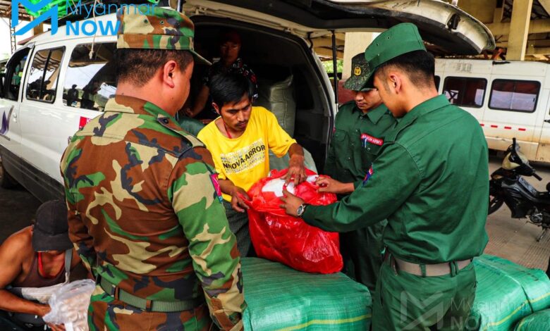 မြောက်ပိုင်းမဟာမိတ်သုံးဖွဲ့သိမ်းထားသည့် မူဆယ် ၁၀၅ မိုင်ကုန်သွယ်ရေးဇုန်တွင် မဟာမိတ်တပ် များ စစ်ဆေးနေသည်ကို ယခုနှစ်အတွင်းက တွေ့ရစဉ်။ (ဓာတ်ပုံ- Myanmar Now)