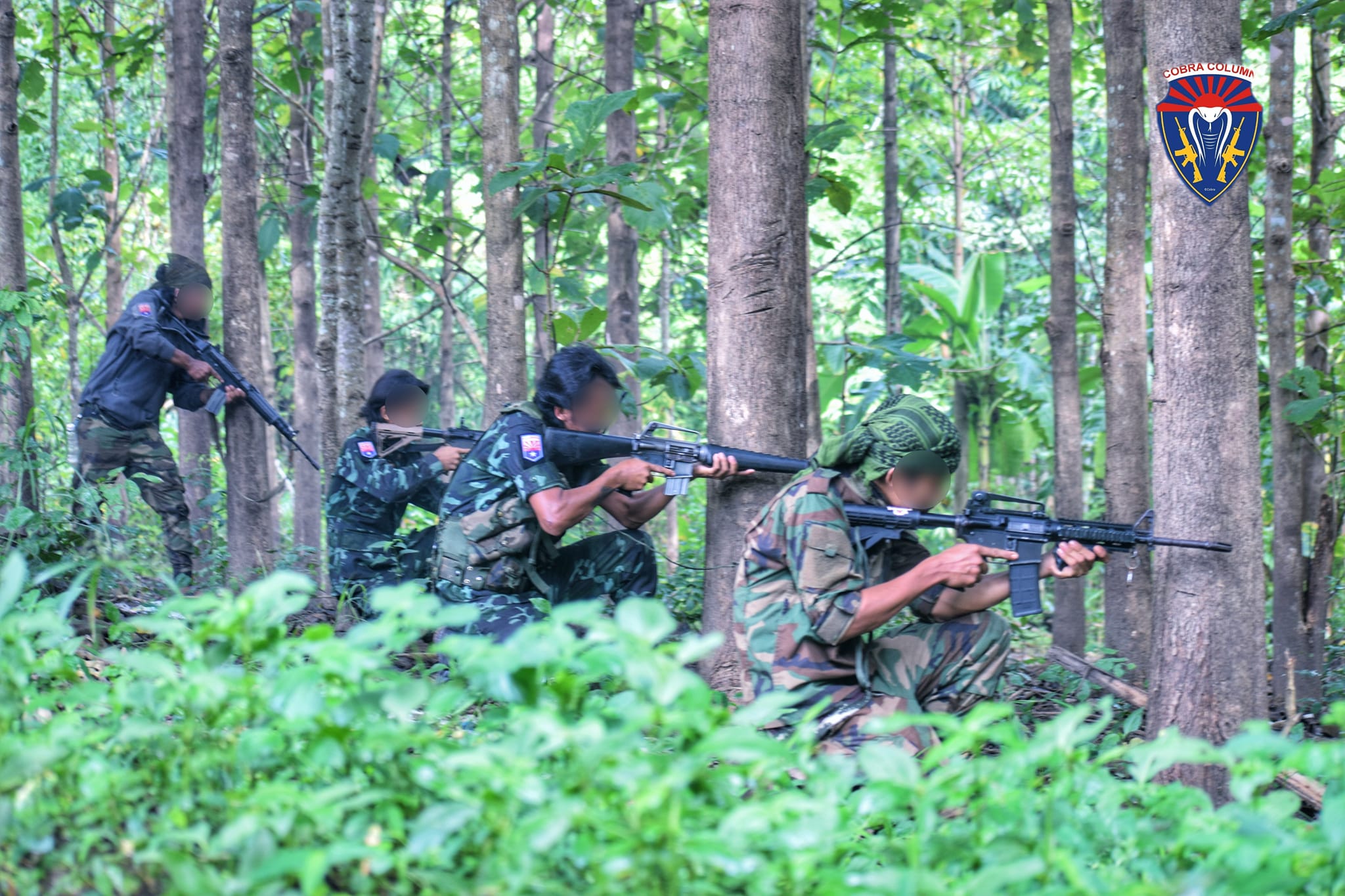 ၂၀၂၂ ခုနှစ် အောက်တိုဘာလအတွင်းက ရှေ့တန်းတွင် တွေ့ရသော KNU တပ်ဖွဲ့ဝင်အချို့။ (ဓာတ်ပုံ-Cobra Column)