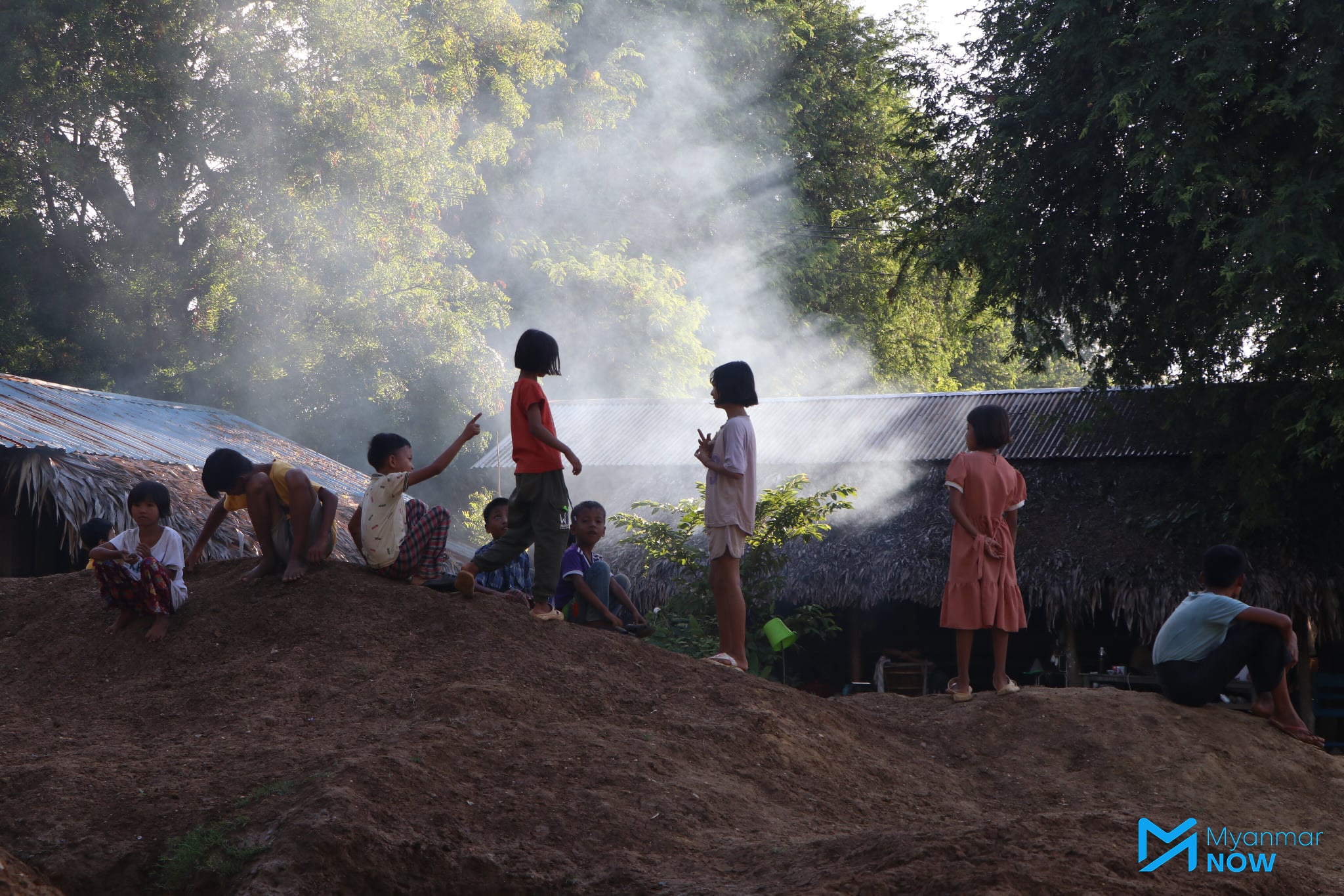 ယခုရက်ပိုင်း စစ်ကိုင်းတိုင်း စစ်ရှောင်စခန်းတစ်ခုမှ ကလေးငယ်များ။ (ဓာတ်ပုံ-ပေးပို့)