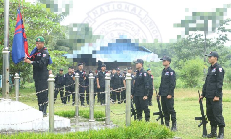 (၃၄) နှစ်ပြည့် ကရင်အမျိုးသားရဲတပ်ဖွဲ့နေ့ အခမ်းအနားတွင်တွေ့ရသည့် ကရင်အမျိုးသား ရဲတပ်ဖွဲ့ဝင်များ။ (ဓာတ်ပုံ- KNU ဒူးပလာယာခရိုင်)