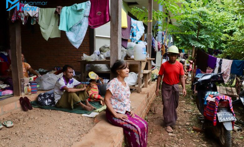 သပိတ်ကျင်းမြို့နယ်အတွင်းရှိ စစ်ရှောင်ဒေသခံအချို့ကို တွေ့ရပုံ၊ (ဓာတ်ပုံ-မိုးဦး)