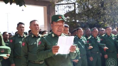 -ယမန်နေ့ကပြုလုပ်သည့် ရိုးရာအခမ်းအနားတွင်တွေ့ရသော ကိုးကန့်တပ်ဖွဲ့ဝင်များ။ (ဓာတ်ပုံ-The Kokang )