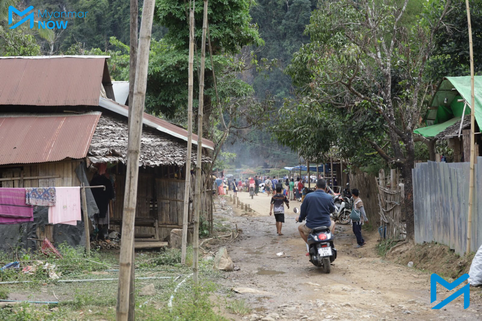 ထိုင်း−မြန်မာနယ်စပ် နို့ဖိုးဒုက္ခသည် စခန်းမြင်ကွင်းကို တွေ့ရပုံ (အောင်နိုင်၊ ကိုလှိုင်း)