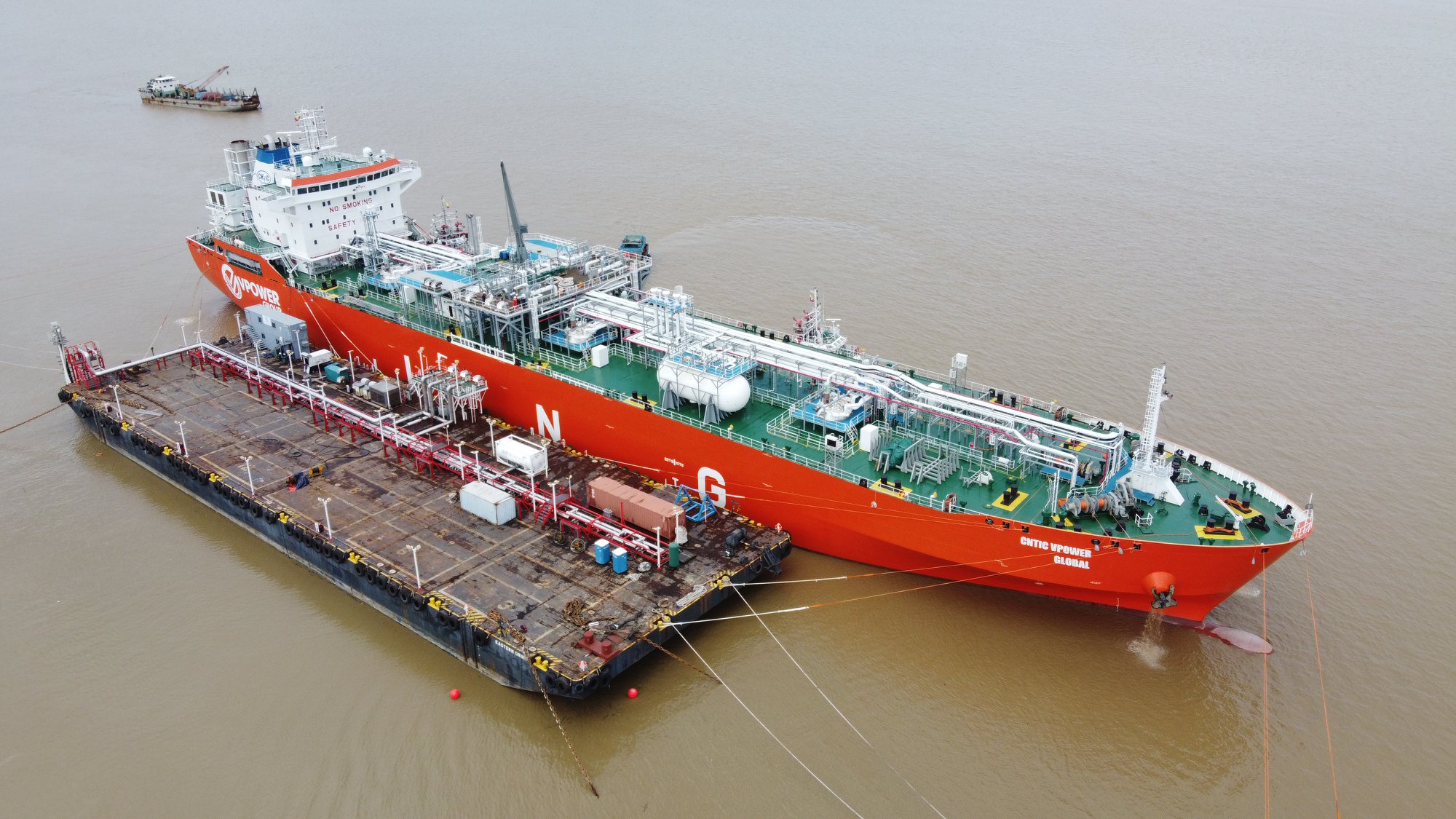 Vpower ကုမ္ပဏီ၏ LNG သယ်ဆောင်သည့် သင်္ဘောကို ၂၀၂၀ အတွင်းက တွေ့ရစဉ်။ (ဓာတ်ပုံ - တရုတ်သံရုံး)