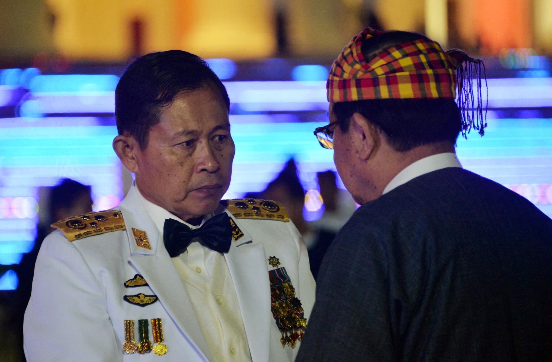 ပြည်ထောင်စုအတိုင်ပင်ခံကောင်စီ ဥက္ကဋ္ဌဖြစ်လာသည့် ဒုတပ်ချုပ်ဟောင်း ဦးစိုးဝင်းကို တွေ့ရစဉ်။ (ဓာတ်ပုံ- AFP)