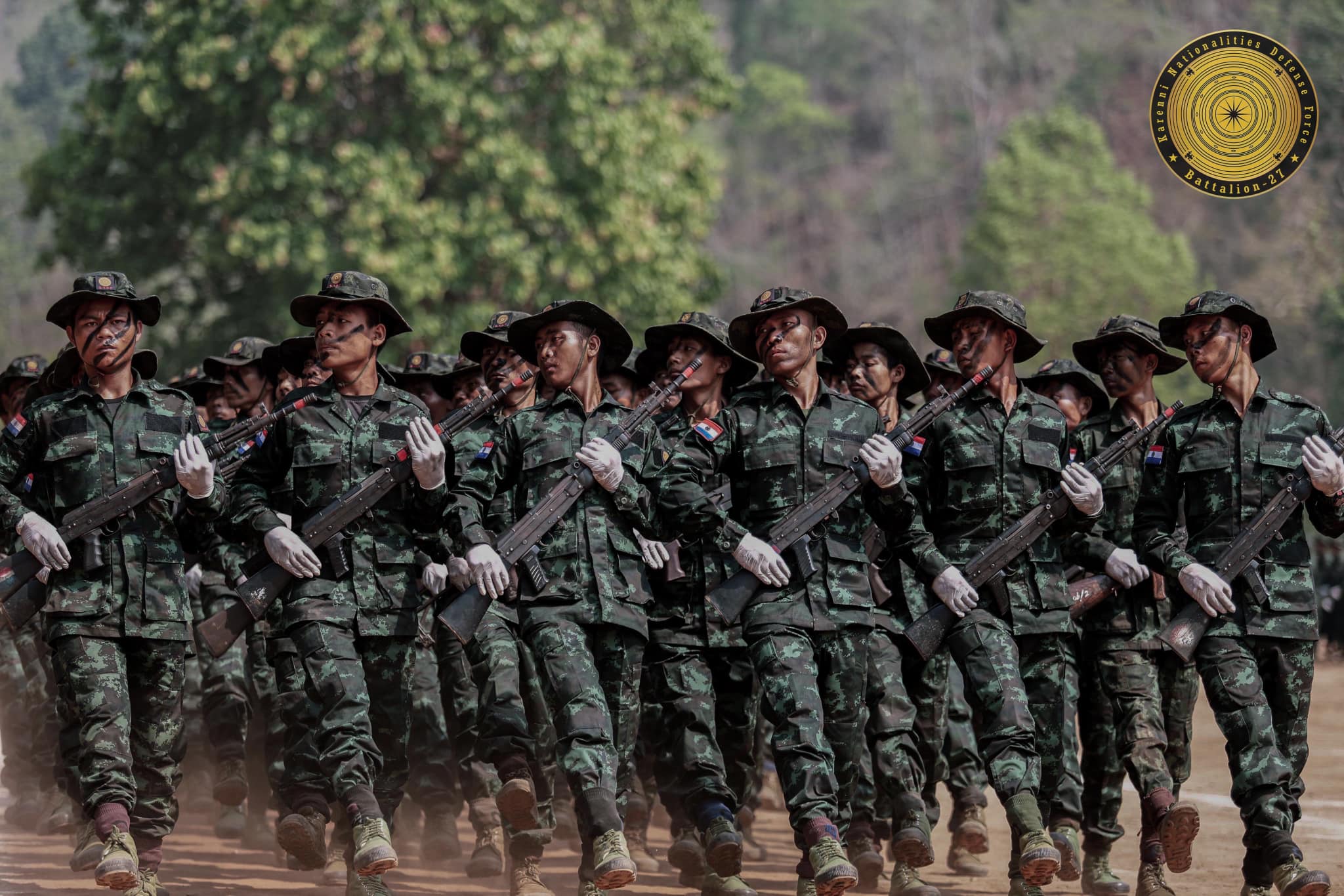 ၂၀၂၄ ခုနှစ်တွင် ပြုလုပ်ခဲ့သည့် ကရင်နီအမျိုးသားများကာကွယ်ရေးတပ် (KNDF) ၏ စစ်သင်တန်းဆင်းပွဲ။ (ဓာတ်ပုံ- KNDF Battalion-27)