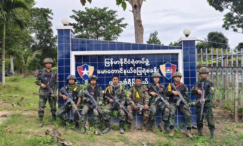 ၂၀၂၅ ခုနှစ် နိုဝင်ဘာလက မောတောင်မြို့ကိုသိမ်းပြီးနောက် တွေ့ရသော တော်လှန်ရေးပူးပေါင်း တပ်များ။ (ဓာတ်ပုံ-BPLA)