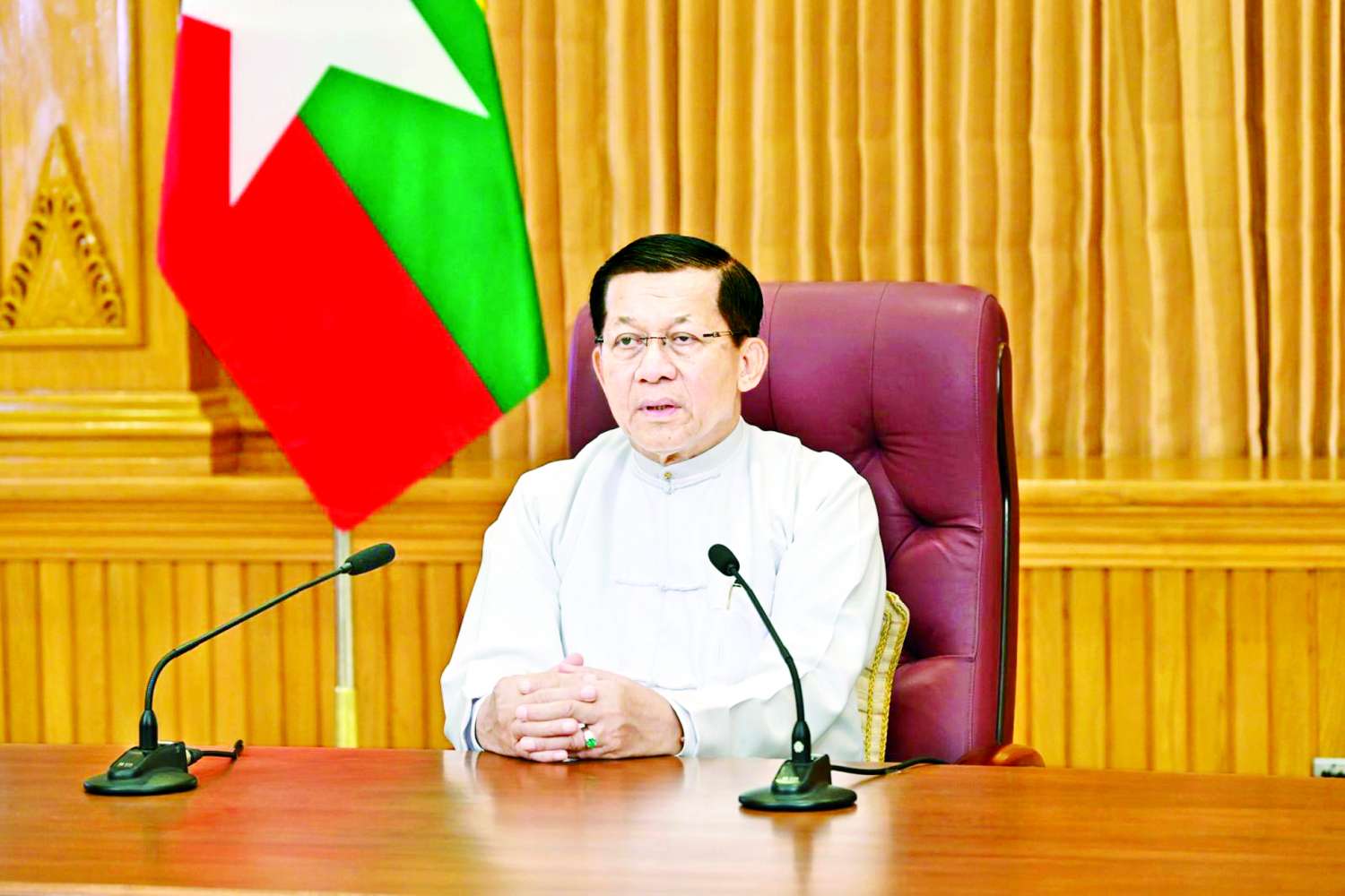 ၂၀၂၆ ခုနှစ် ဧပြီလ ၁၇ ရက် ရုပ်သံမိန့်ခွန်းပြောဆိုမှုတစ်ခုတွင် တွေ့ရသော အာဏာသိမ်းခေါင်းဆောင်။ (ဓာတ်ပုံ- MOI)