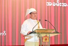 ၂၀၂၆ ခုနှစ် ဧပြီလ ၁၀ ရက်တွင် စစ်တပ်၏ အွန်လိုင်းစာမျက်နှာ၌ ဖော်ပြခဲ့သော မင်းအောင်လှိုင် မိန့်ခွန်းပြောနေသည့် မှတ်တမ်းဓာတ်ပုံ။ (ဓာတ်ပုံ - cincds)