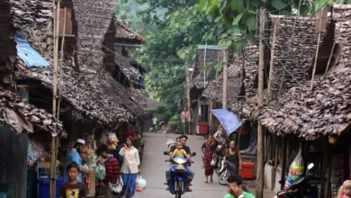 ထိုင်းနိုင်ငံ၊ တာ့ခ်ခရိုင်အတွင်းရှိ မယ်လဒုက္ခသည်စခန်းတစ်နေရာကို တွေ့ရစဉ်။