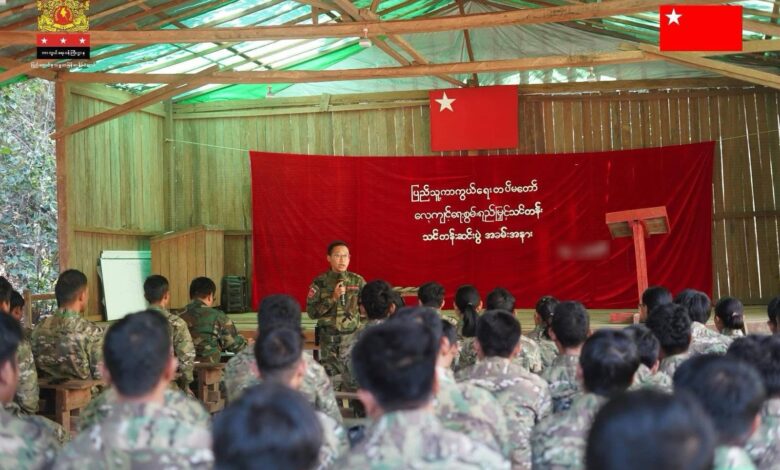 ၂၀၂၆ ခုနှစ် ဖေဖော်ဝါရီလအတွင်းပြုလုပ်သည့် PDF လေ့ကျင့်ရေးနည်းပြသင်တန်းတွင် တွေ့ရသည့် PDF တပ်ဖွဲ့ဝင်များ။ Photo Credit - NUG - MOD Facebook