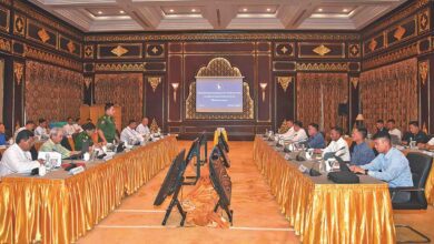 စစ်တပ်၏ ငြိမ်းချမ်းရေးကော်မတီ( (NSPNC)နှင့် TNLA တို့ ယမန်နေ့က နေပြည်တော် ရွှေစံအိမ် ဟိုတယ်၌ တွေ့ဆုံခဲ့ကြစဉ်။ (ဓာတ်ပုံ- CINCDS) 