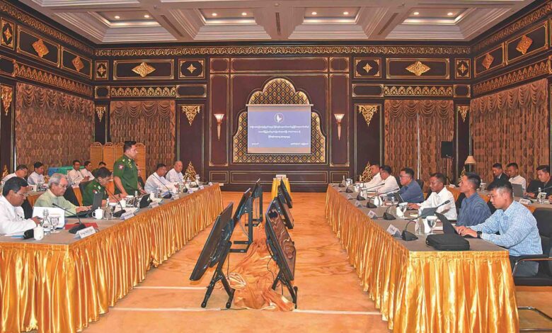 စစ်တပ်၏ ငြိမ်းချမ်းရေးကော်မတီ( (NSPNC)နှင့် TNLA တို့ ယမန်နေ့က နေပြည်တော် ရွှေစံအိမ် ဟိုတယ်၌ တွေ့ဆုံခဲ့ကြစဉ်။ (ဓာတ်ပုံ- CINCDS) 