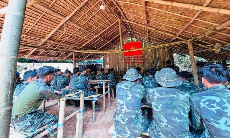 ယခုနှစ် ဧပြီလ ၃ ရက်တွင် ကျောင်းသားတော်လှန်ရေးတပ် နှစ်နှစ်ပြည့် အခမ်းအနား ပြုလုပ်နေကြစဉ်။ (ဓာတ်ပုံ-SRF)