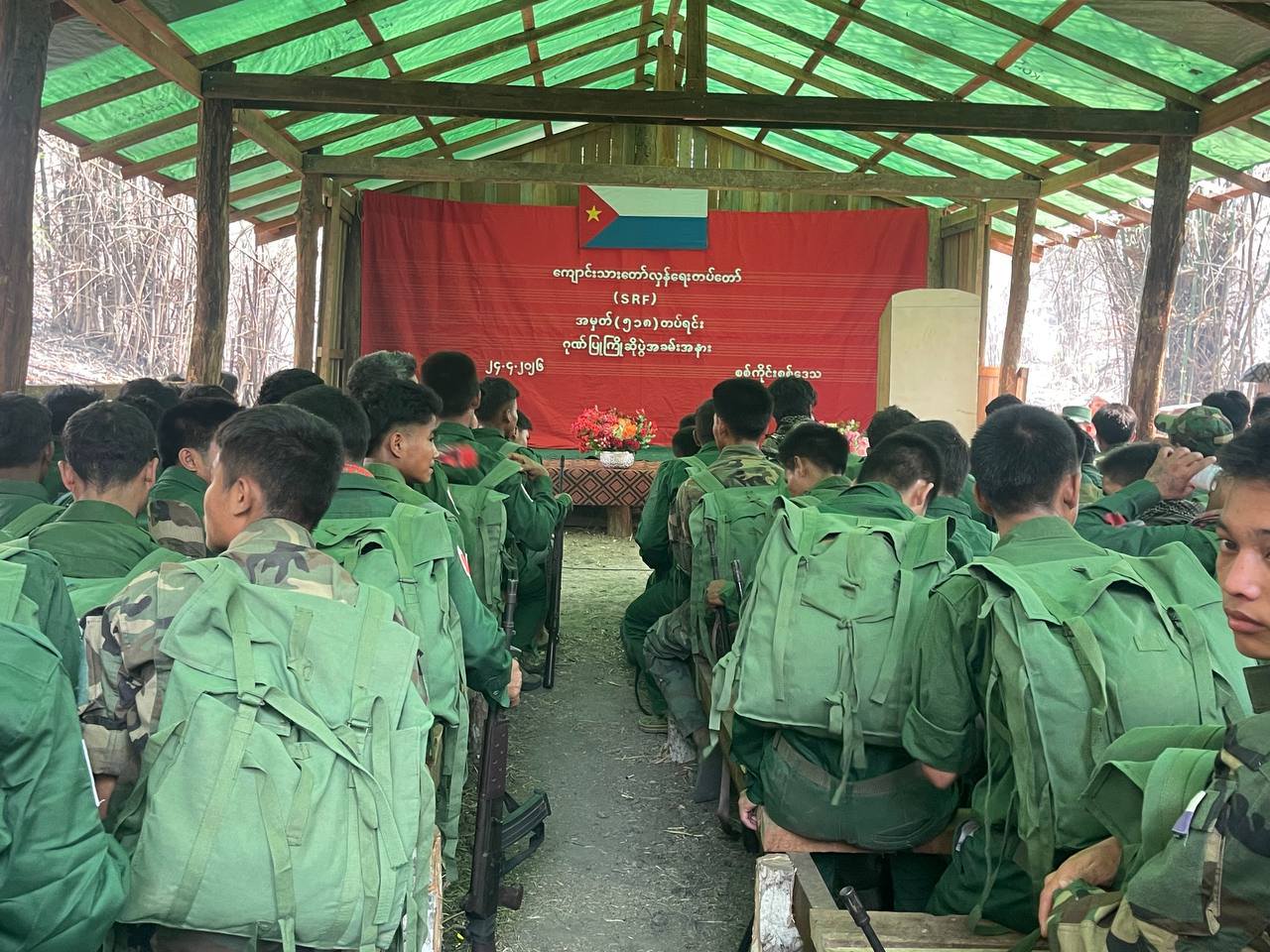 ယခုနှစ် ဧပြီလက တွေ့ရသော ကျောင်းသားတော်လှန်ရေးတပ်တော် တပ်ဖွဲ့ဝင်များ။ (ဓာတ်ပုံ – SRF)