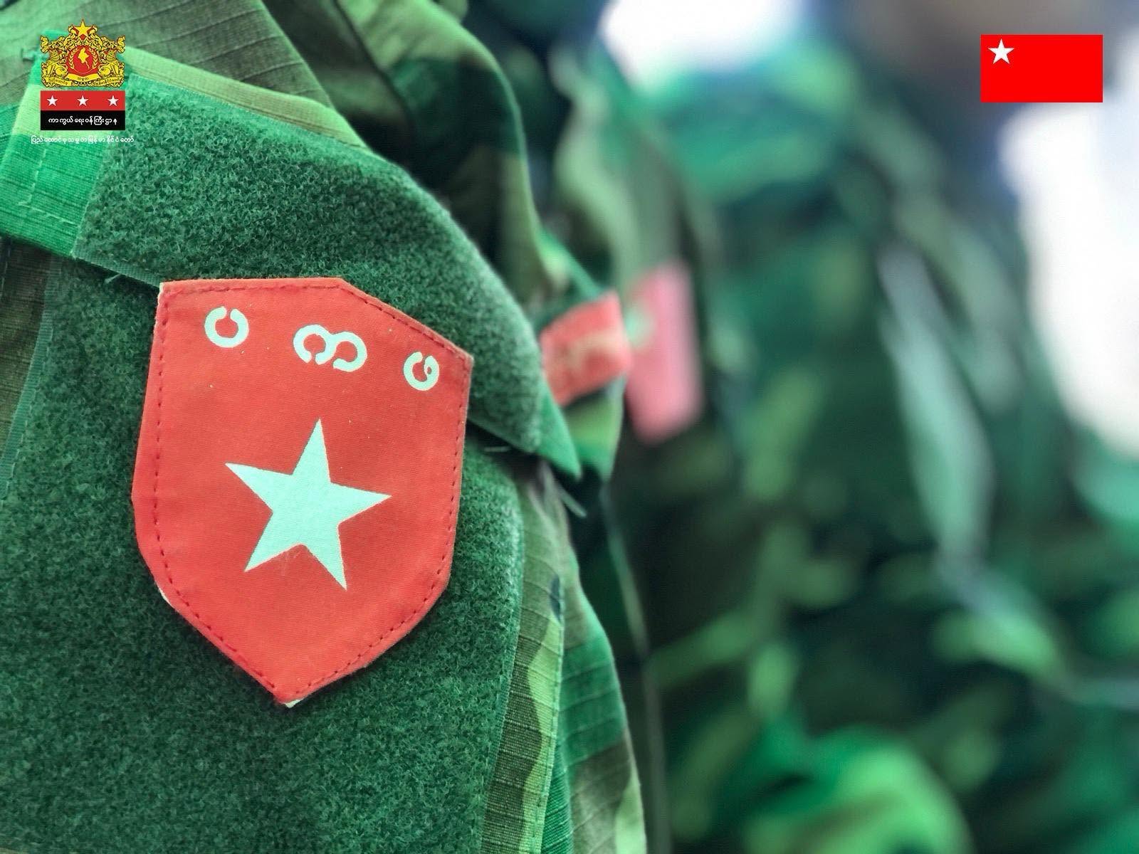 အမျိုးသားညီညွတ်ရေးအစိုးရ၊ ကာကွယ်ရေးဝန်ကြီးဌာန၊ ပကဖရုံးချုပ်၊ စစ်ကိုင်းတိုင်း ပြည်သူ့ကာကွယ်ရေးအဖွဲ့ စွမ်းရည်မြှင့်သင်တန်း အပတ်စဉ် (၁) ကို  ဧပြီလအတွင်းက ပြုလုပ်ခဲ့စဉ်။ (ဓာတ်ပုံ-NUG-MOD) 