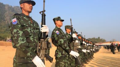၂၀၁၉ ခုနှစ် ဇန်နဝါရီလ ၃၁ ရက်ကထိုင်း- မြန်မာနယ်စပ်တွင် ပြုလုပ်သော ကရင်တော်လှန်ရေး နှစ် (၇၀) ပြည့် အထိမ်းအမှတ် စစ်ရေးပြအခမ်းအနားမှာ တွေ့ရသော KNU တပ်ဖွဲ့ဝင်များ။ (ဓာတ်ပုံ- AFP)