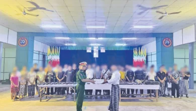 စစ်ကိုင်းမြို့နယ် ဆားတောင်နယ်မြေတွင်လှုပ်ရှားသည့် တော်လှန်ရေးတပ်ဖွဲ့ဝင် ၃၀ ကျော် စက်တင်ဘာလ ၂၂ ရက်က လက်နက်ချခဲ့ကြောင်း စစ်တပ်က ထုတ်ပြန်ထားစဉ်။ (ဓာတ်ပုံ - CINCDS)