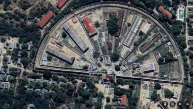 Google Earth က တဆင့် တွေ့မြင်ရသော မြင်းခြံထောင်။