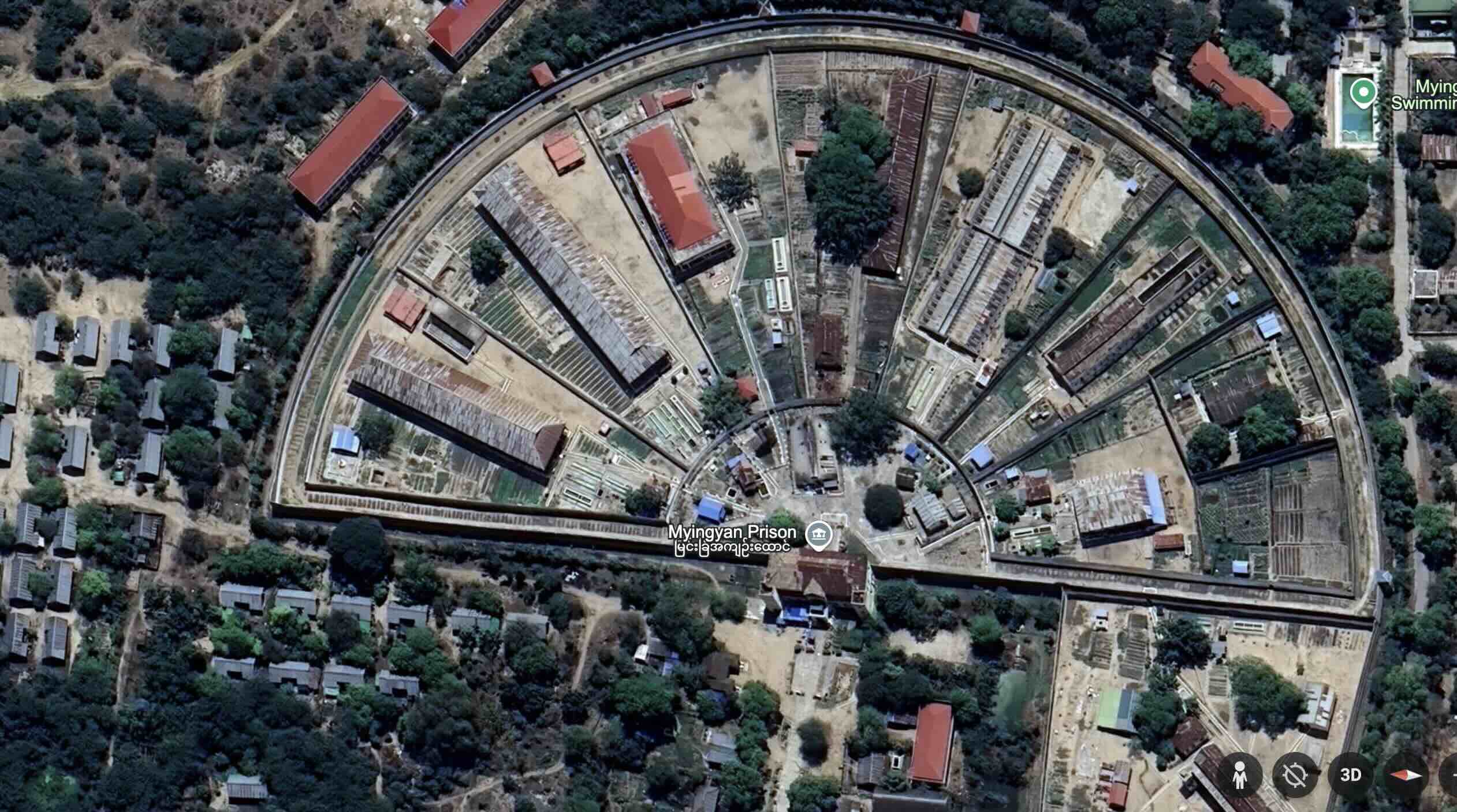Google Earth က တဆင့် တွေ့မြင်ရသော မြင်းခြံထောင်။