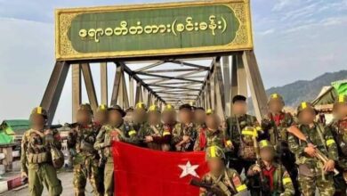 ရွှေကူ- ဗန်းမော်လမ်းပေါ်ရှိ ဧရာဝတီမြစ်ကူးတံတား (စင်းခန်း) ပေါ်တွင် ၂၀၂၄ ခုနှစ် အတွင်းက အောင်ပွဲခံနေသည့် KIA ၏မဟာမိတ် KPDF များ။
