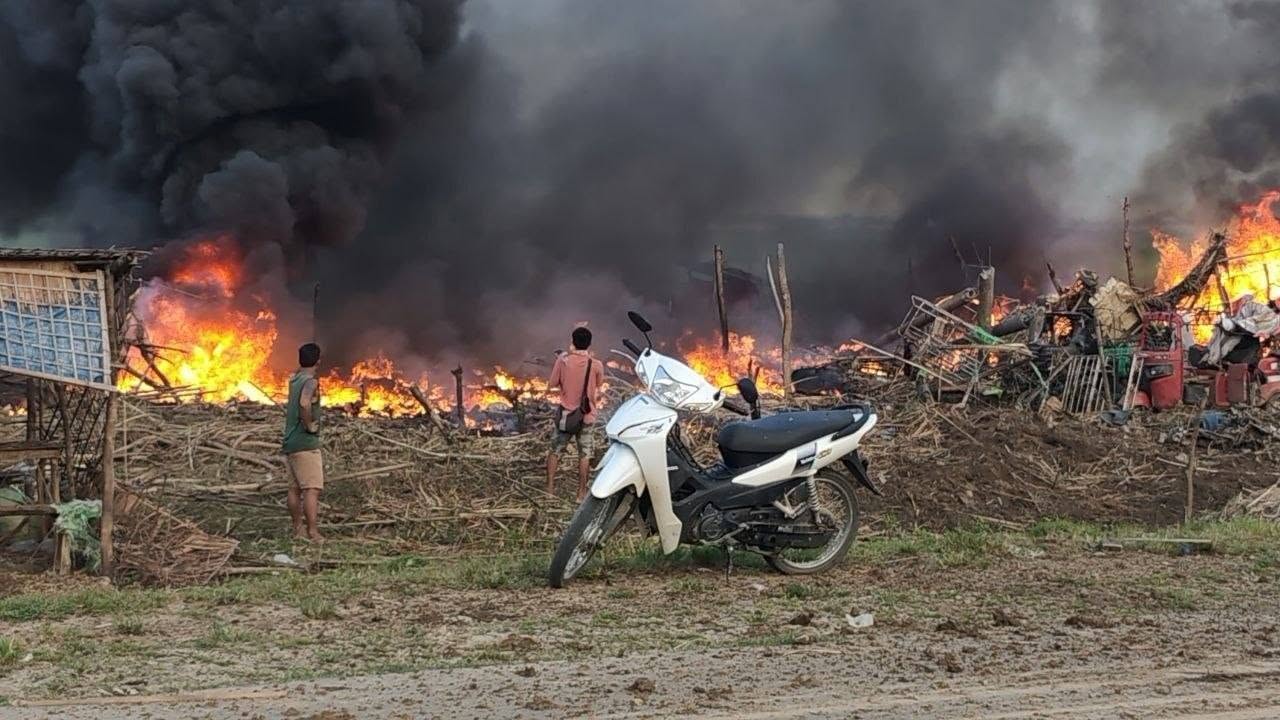 ပုဏ္ဏားကျွန်းမြို့နယ် ယိုးငူရွာအနီးရှိ စစ်ဘေးရှောင်စခန်းကို စစ်တပ်က ဗုံးကြဲပြီးနောက် မြင်ကွင်း။ (ဓာတ်ပုံ- ခိုင်မင်းသျှင်)