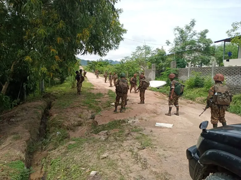 ၂၀၂၁ ခုနှစ်က ကရင်ပြည်နယ်အတွင်း တွေ့ရသည့် အာဏာသိမ်းတပ် တပ်ဖွဲ့ဝင်အချို့။ (ဓာတ်ပုံ - CJ)